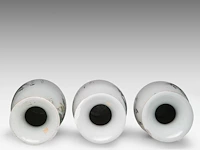 Three chinese famille rose 'figures in a garden' vases, all with a signed text on the back, republic period, h 56 - 58 cm - afbeelding 5 van  6