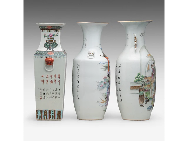 Three chinese famille rose vases, incl. a 'flowers in antiquities' fanghu vase, two vases with animated scenes, late 19thc, tallest h 58 cm - afbeelding 4 van  6