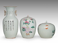 Three chinese famille rose ware, incl. a fine 'immortals' melon-shaped ginger jar, all late 19thc, total h 22,5 - h 42 cm - afbeelding 3 van  8
