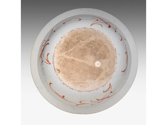Three chinese famille rose ware, incl. a washing basin, a nanking ware vase, a wu shuang pu ginger jar, 19thc, h 13 - ø 39 cm / h 46 cm / total h 32 cm - afbeelding 3 van  11