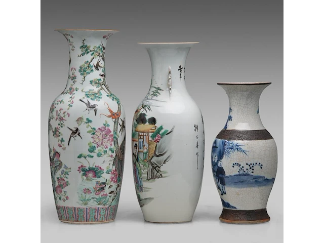 Three chinese vases, incl. a famille rose 'one hundred birds' vase with the top turquoise glazed, all 19thc, tallest h 61 cm - afbeelding 4 van  11