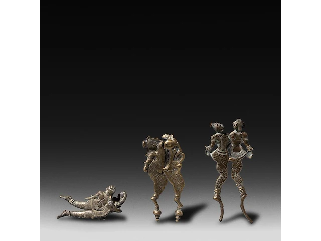 Three erotic brass betel nut cutters, india, h 16 cm (tallest) - afbeelding 2 van  5