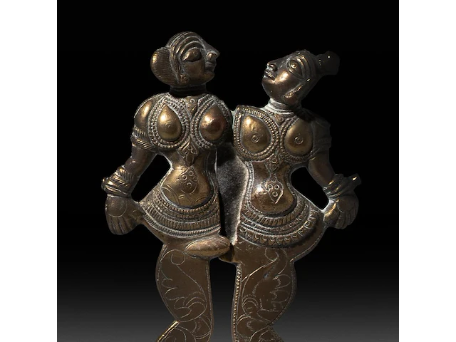 Three erotic brass betel nut cutters, india, h 16 cm (tallest) - afbeelding 3 van  5