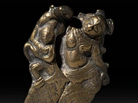 Three erotic brass betel nut cutters, india, h 16 cm (tallest) - afbeelding 4 van  5