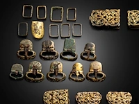 Three sets of chinese gilt bronze repoussé and open-work strap plaques or horse trappings with floral motifs, liao dynasty (907–1125) - afbeelding 8 van  10
