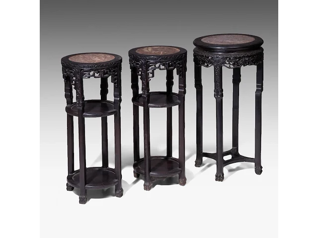 Three tall chinese carved hardwood stands, including a pair and all set with a marble top, late qing, h 80 - 83 cm - afbeelding 1 van  6