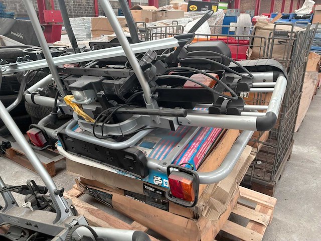 Thule fietsendrager voor auto (10x) - afbeelding 2 van  11
