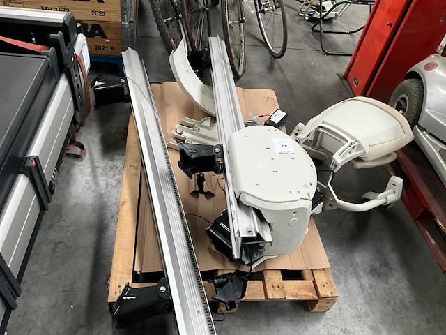 Thyssen krupp trapliften - afbeelding 2 van  5