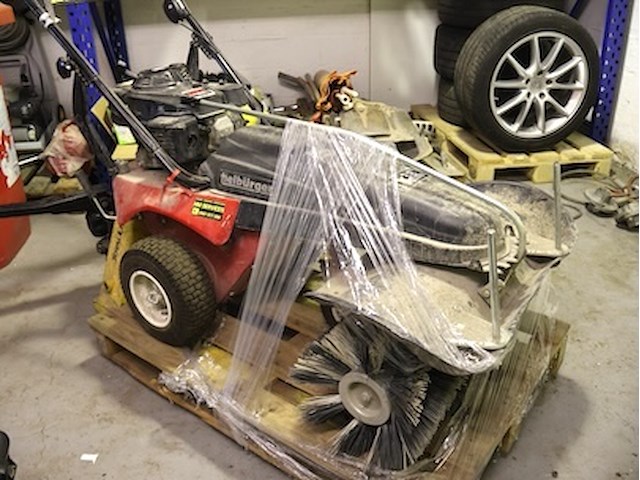 Tielburger veegmachine - afbeelding 1 van  7