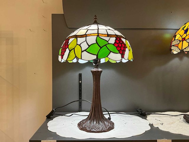 Tiffany tafellamp - afbeelding 1 van  4