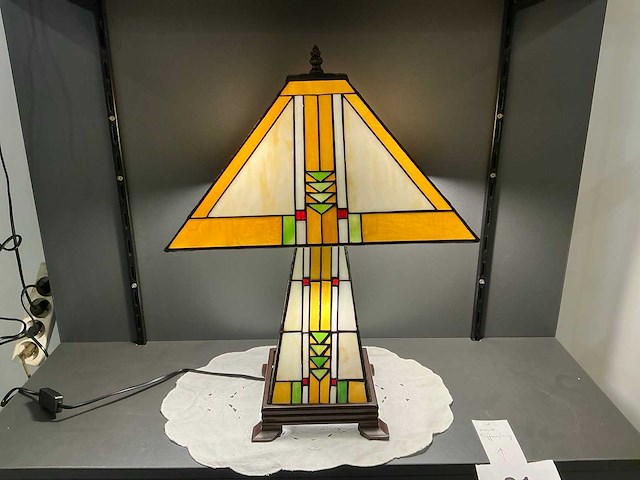 Tiffany tafellamp - afbeelding 1 van  4