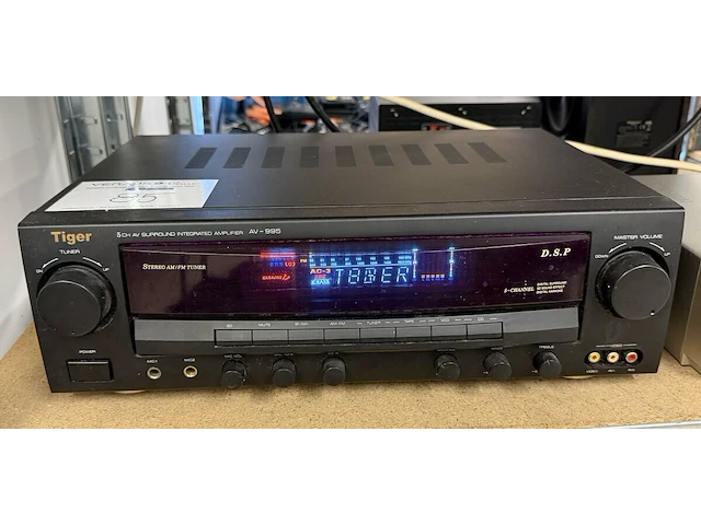 Tiger amplifier - afbeelding 1 van  2