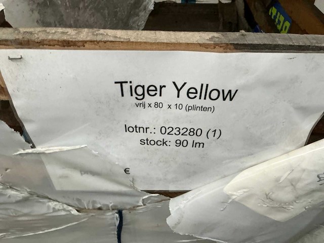 Tiger yellow 90 lm natuursteen plint - afbeelding 4 van  4