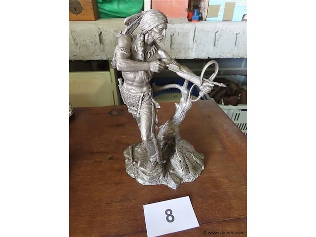 Tinnen gelimiteerd beeld "sioux hunter" nr 0032/4500 - afbeelding 1 van  3