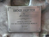 Tinnen gelimiteerd beeld "sioux hunter" nr 0032/4500 - afbeelding 3 van  3