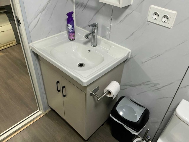 Tiny house - complete deluxe - kantoorunit of house - afbeelding 2 van  10