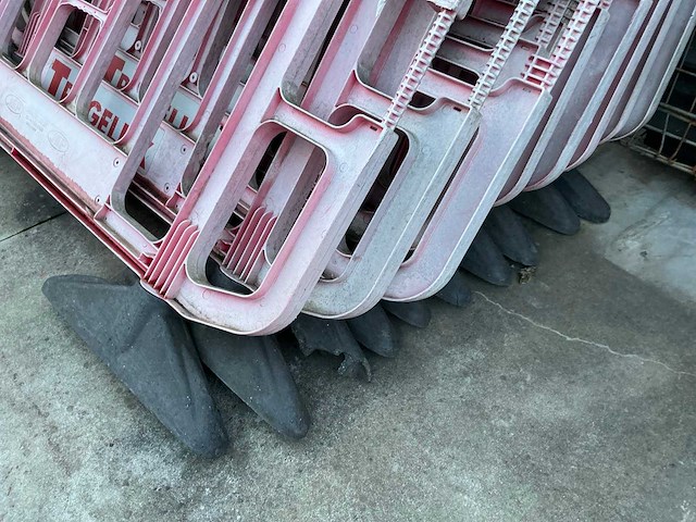 Titan diverse signalisatie en afzethekken - afbeelding 4 van  15