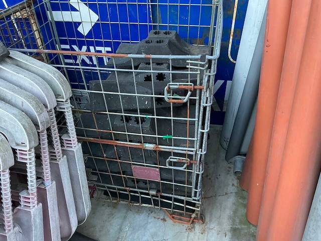 Titan diverse signalisatie en afzethekken - afbeelding 14 van  15