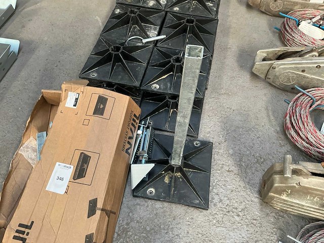 Titan grondplaten / daksteun (15x) - afbeelding 2 van  5