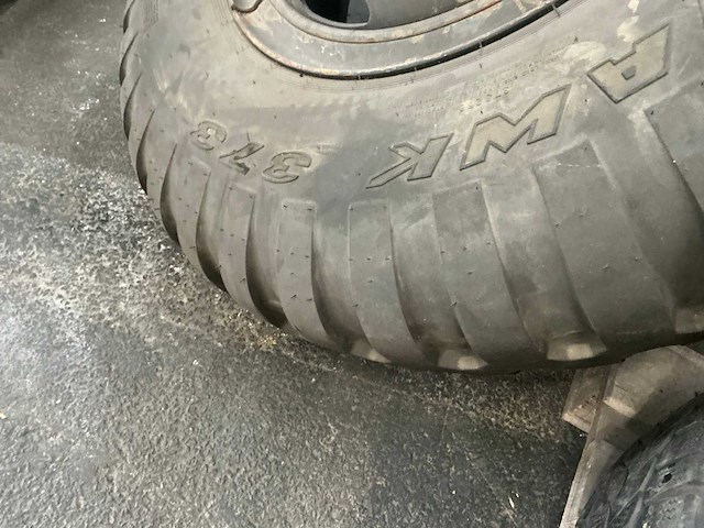 Titan t hawk 11.00-20 militaire band - afbeelding 3 van  5