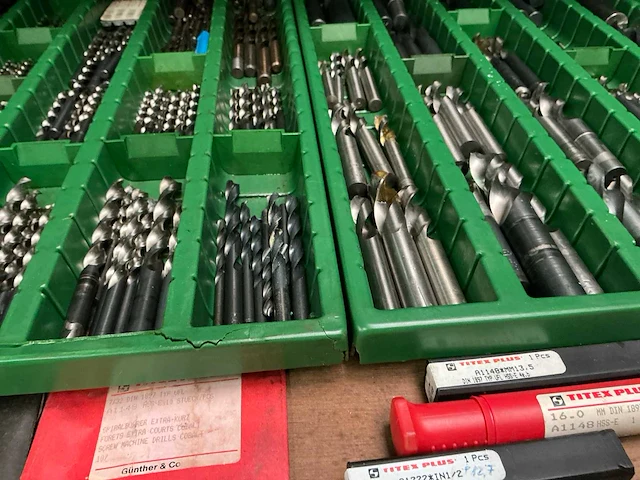 Titex en gühring grote partij hhs(co) cylindrische boren - afbeelding 2 van  13