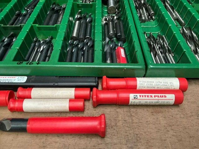 Titex en gühring grote partij hhs(co) cylindrische boren - afbeelding 10 van  13