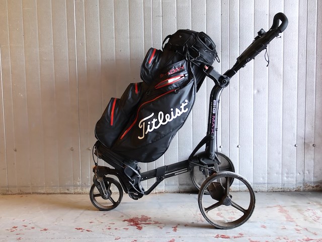 Titleist golftas met kar - afbeelding 1 van  7