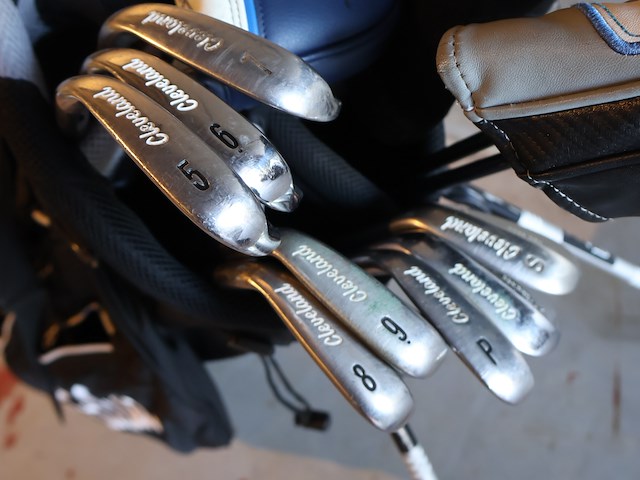Titleist golftas met uitklapbare standaards - afbeelding 4 van  6