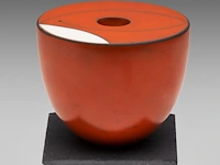 Tjok dessauvage (1948), ceramic vase, 2010 9 cm. (3.54 in.) - afbeelding 2 van  10