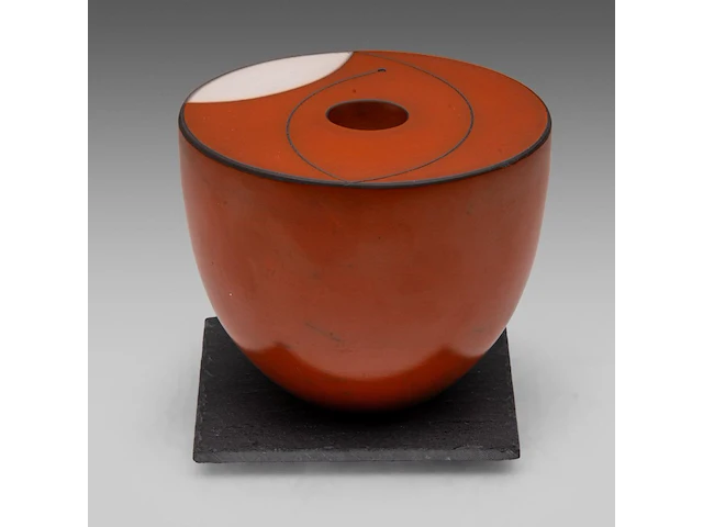 Tjok dessauvage (1948), ceramic vase, 2010 9 cm. (3.54 in.) - afbeelding 3 van  10