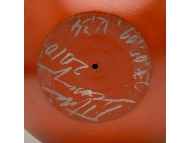 Tjok dessauvage (1948), ceramic vase, 2010 9 cm. (3.54 in.) - afbeelding 9 van  10