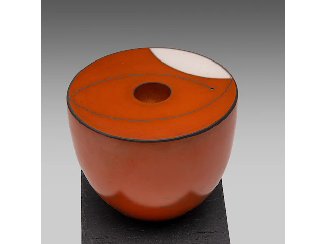 Tjok dessauvage (1948), ceramic vase, 2010 9 cm. (3.54 in.) - afbeelding 10 van  10