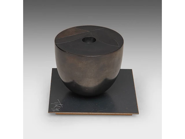 Tjok dessauvage (1948), decorative ceramic vase, 1997 - afbeelding 4 van  10