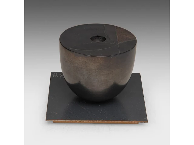 Tjok dessauvage (1948), decorative ceramic vase, 1997 - afbeelding 5 van  10