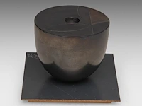 Tjok dessauvage (1948), decorative ceramic vase, 1997 - afbeelding 5 van  10