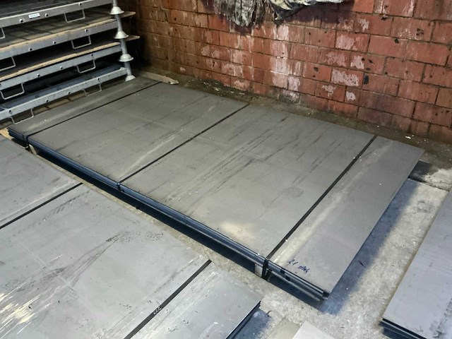 Tkp s355mc nwk stalen plaat (21x) - afbeelding 1 van  4