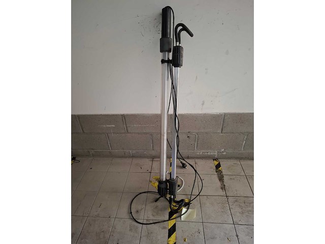 Tl lamp met bevestigingshaak - afbeelding 2 van  2