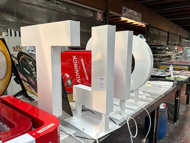 T+l+r+c decoratie letter verlichting (4x) - afbeelding 1 van  1