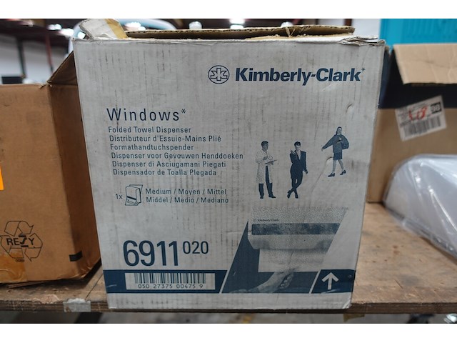 Toebehoren hygiëne (2 zeepdispensers, 1 toweldispenser, 6 wc borstels) - afbeelding 3 van  7