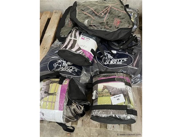 Toebehoren voor paarden - afbeelding 1 van  1