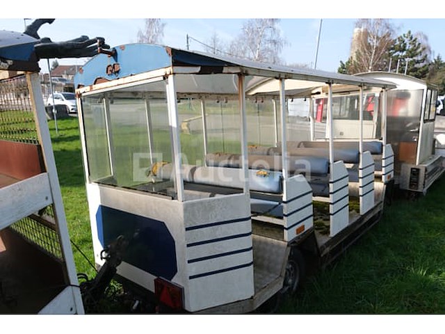 Toeristische trein (te renoveren) - afbeelding 8 van  30