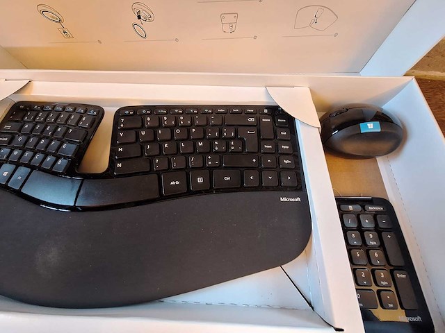 Toetsenbord microsoft sculpt nieuw - afbeelding 4 van  5