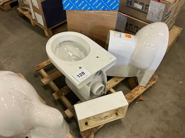 Toilet (2x) + waskom (2x) - afbeelding 1 van  6