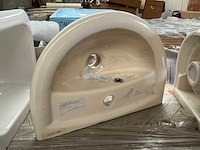 Toilet en handenwassers - afbeelding 6 van  18
