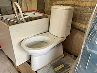 Toilet en handenwassers - afbeelding 11 van  18
