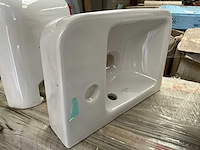 Toilet en handenwassers - afbeelding 18 van  18
