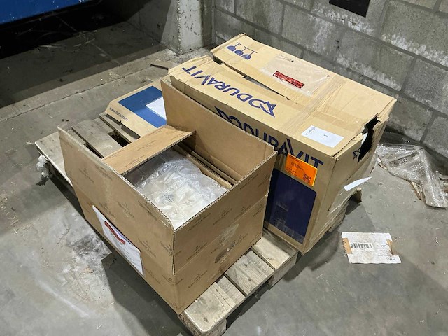 Toilet en spoelbak - afbeelding 1 van  6