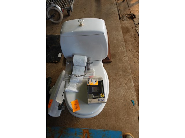 Toilet en wc-paierhouders - afbeelding 2 van  2