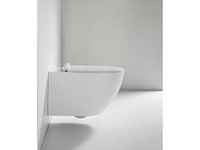 Toilet set met geberit up320 druk knop rimless softclose zitting - afbeelding 2 van  4