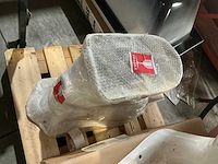 Toiletten en spoelbak - afbeelding 4 van  8